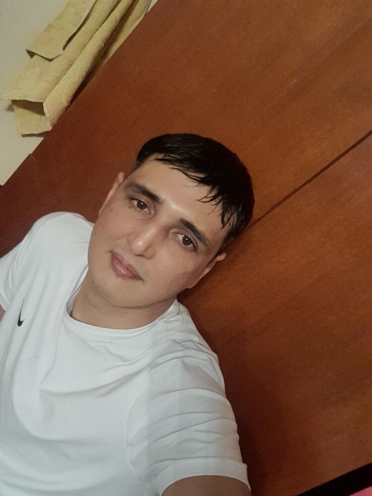  44634804  Shuhrat, 37 ,    