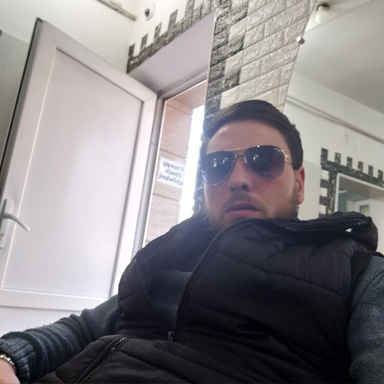  39728564  HKE, 38 ,    