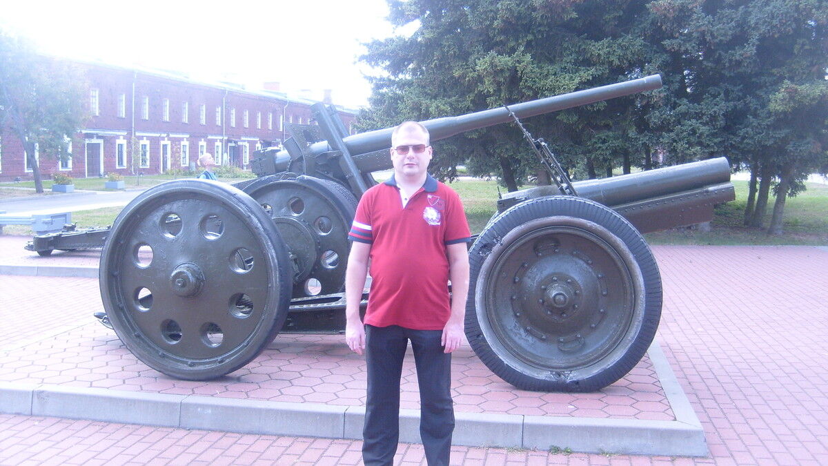  4099664  Andrei, 41 ,    