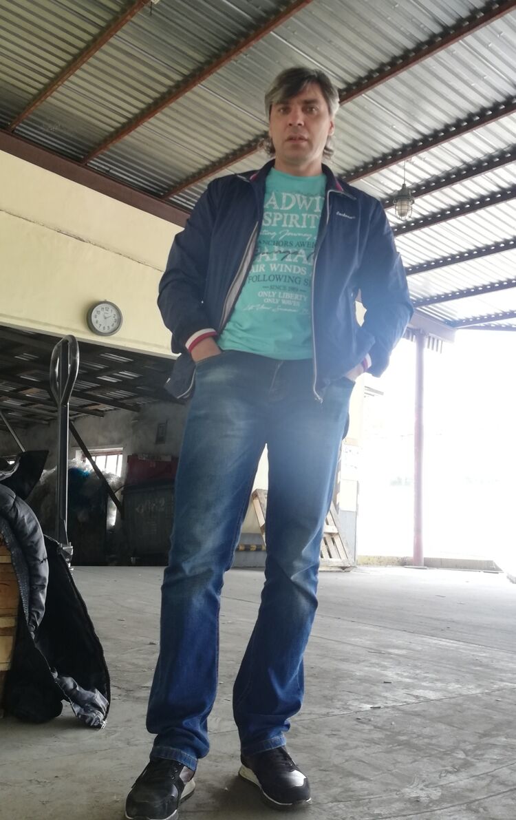  23677864  , 53 ,     