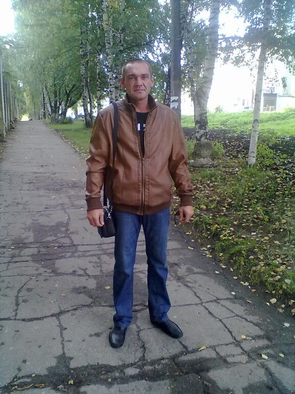  6819634  Valik, 54 ,    