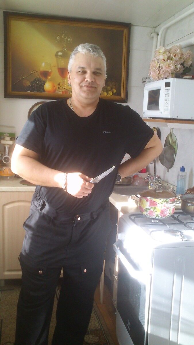  --,   Albert, 53 ,     , c 