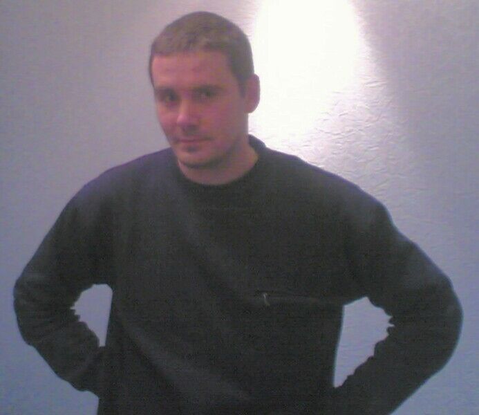  9380624  Pavel, 43 ,    