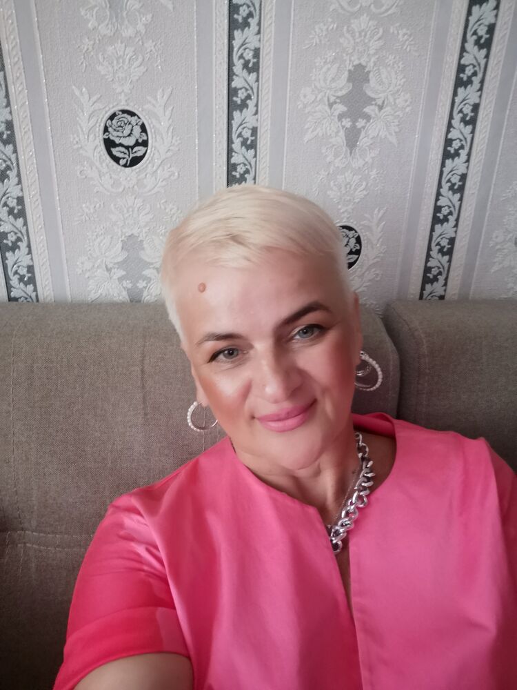  46140694  Elena, 52 ,    