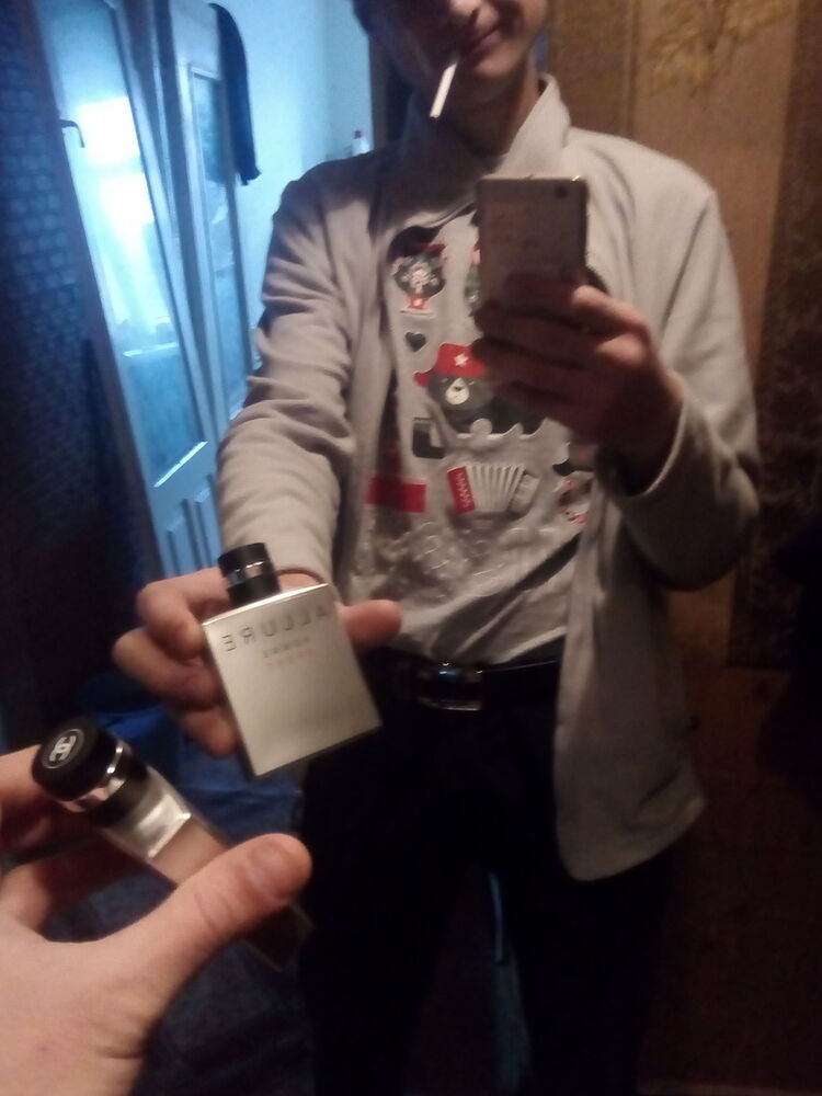  8958634  , 37 ,    