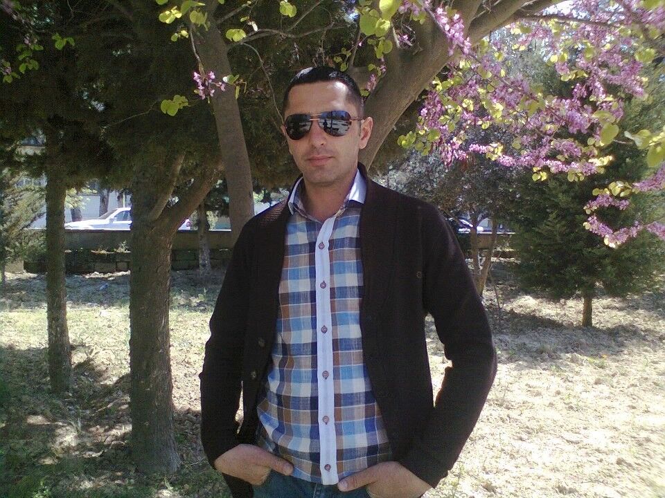  5915634  Vahid, 43 ,    