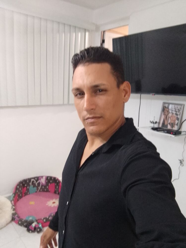 ���� 55758694 ������� Jose luis, 40 ���, ���� ���������� � Milan