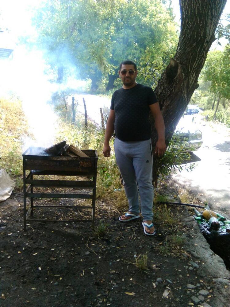  ,   Artur, 40 ,   ,   