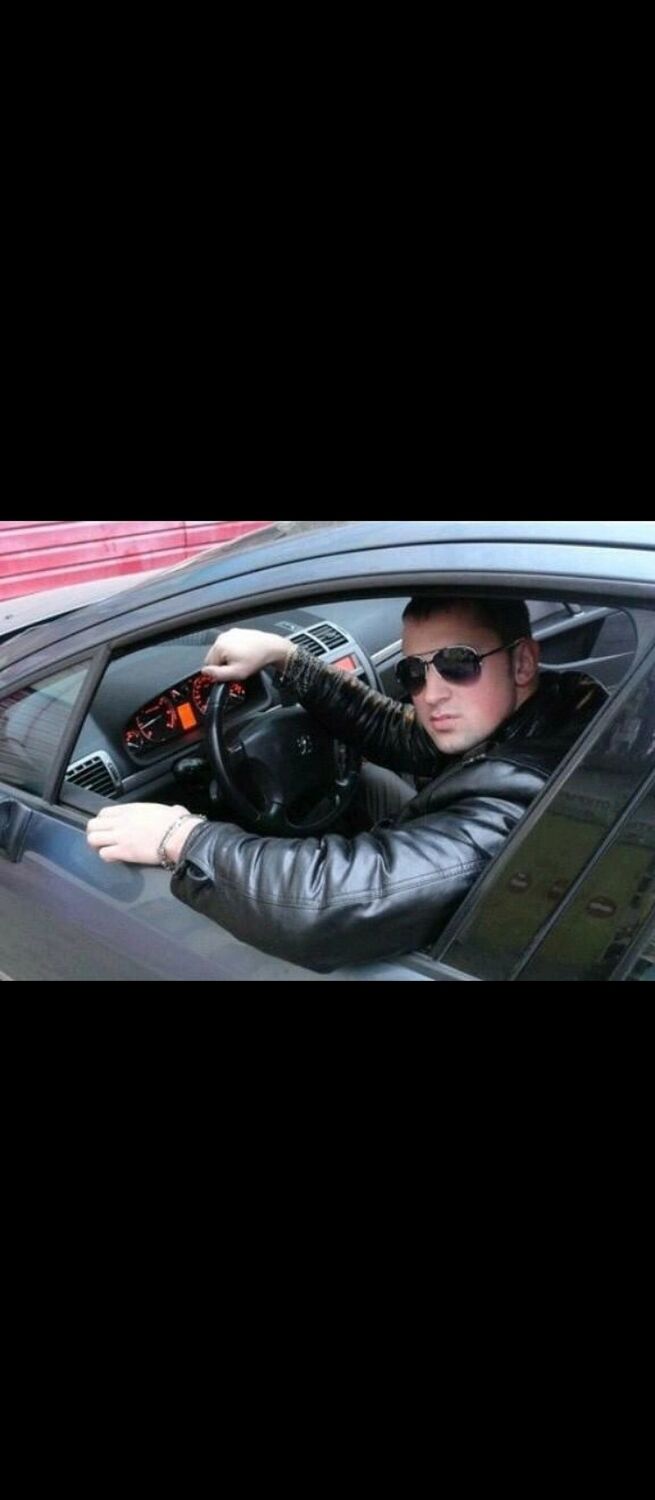  44823894  Arsen, 35 ,    