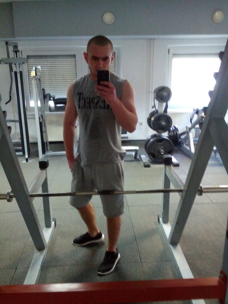  17057554  Vladislav, 33 ,    