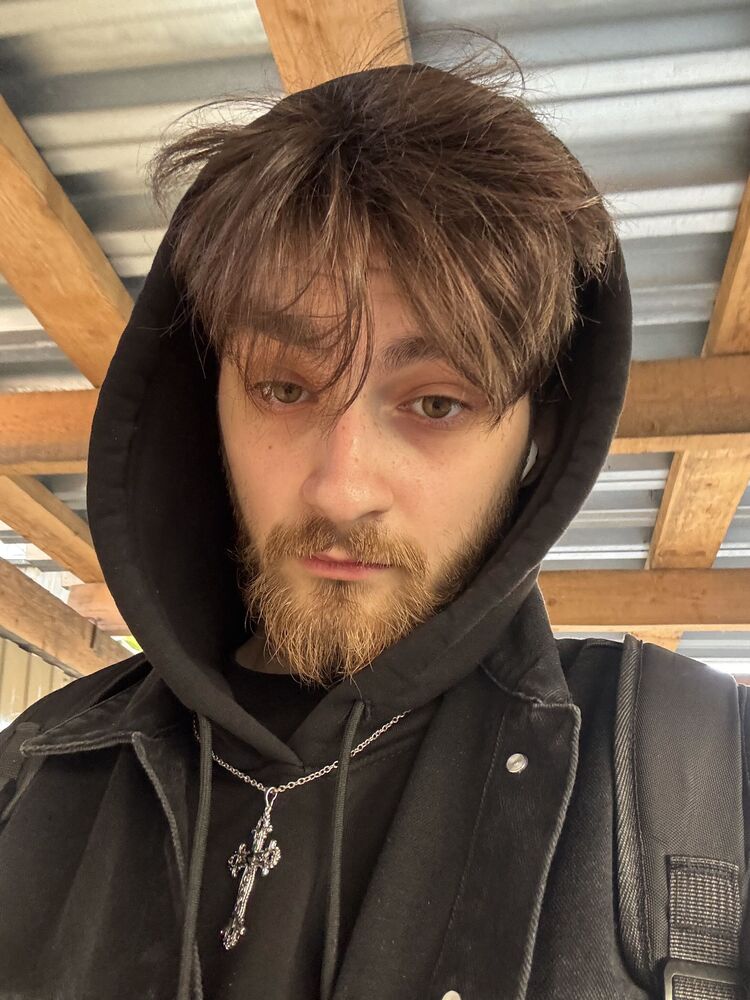  54135334  Alex, 21 ,    -