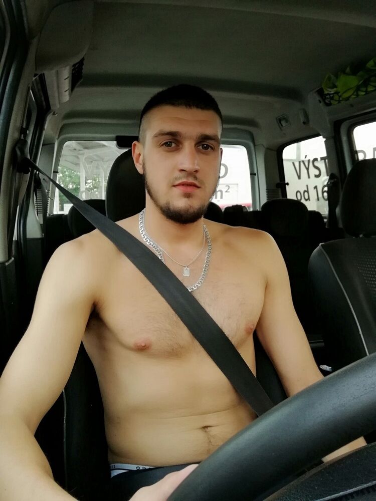  17082764  Stepa, 31 ,    Praha