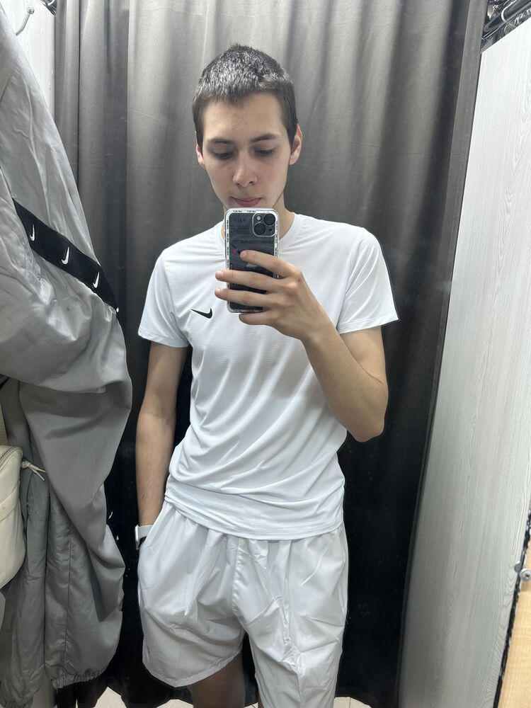  44495994  , 19 ,    