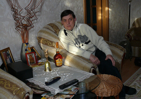  5796094  Igor, 72 ,    