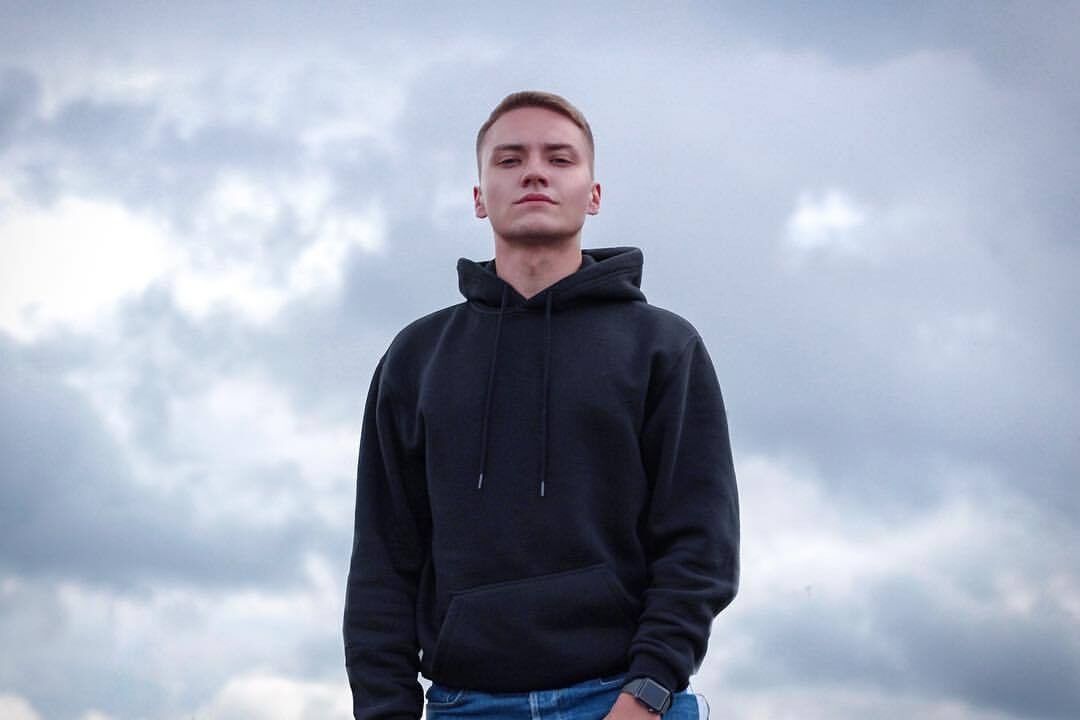  ,   , 24 ,   