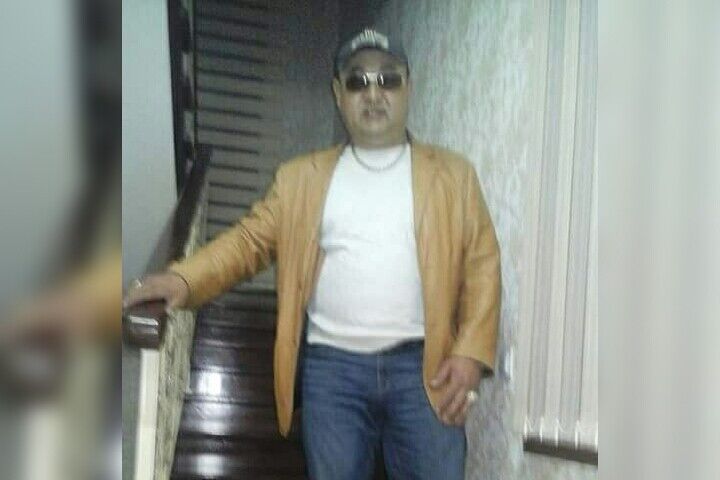  17301494  Uali, 49 ,    