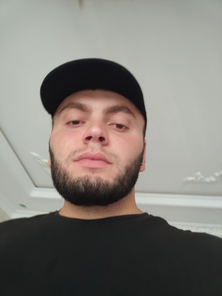  41317844  Mustafa, 27 ,    