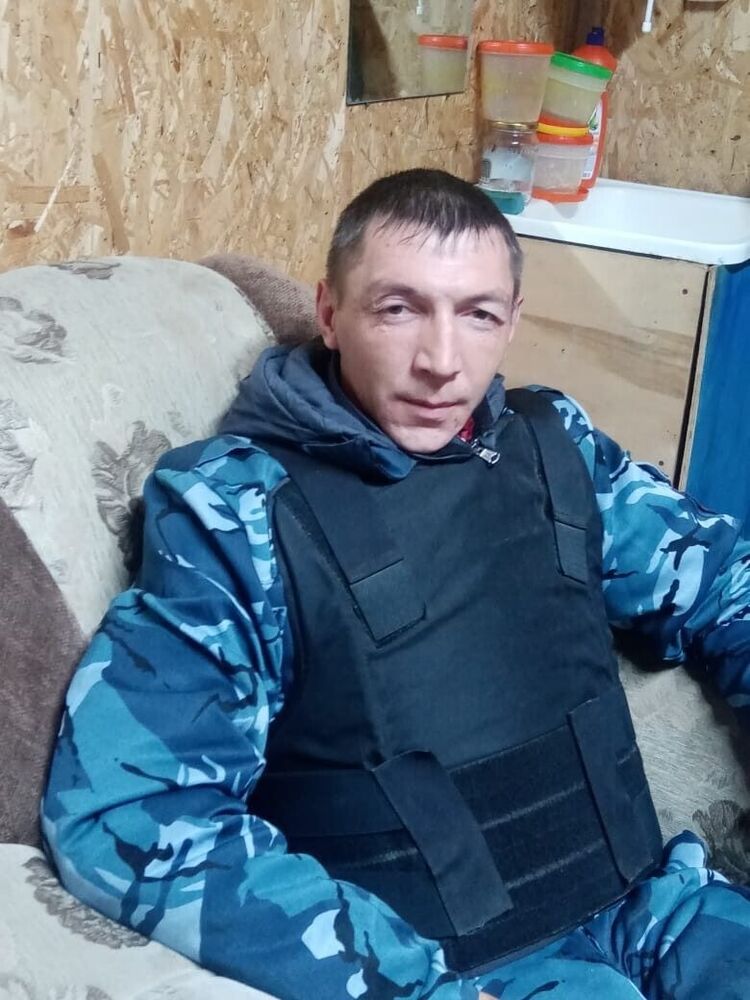  25778134  Dmitriy, 40 ,    