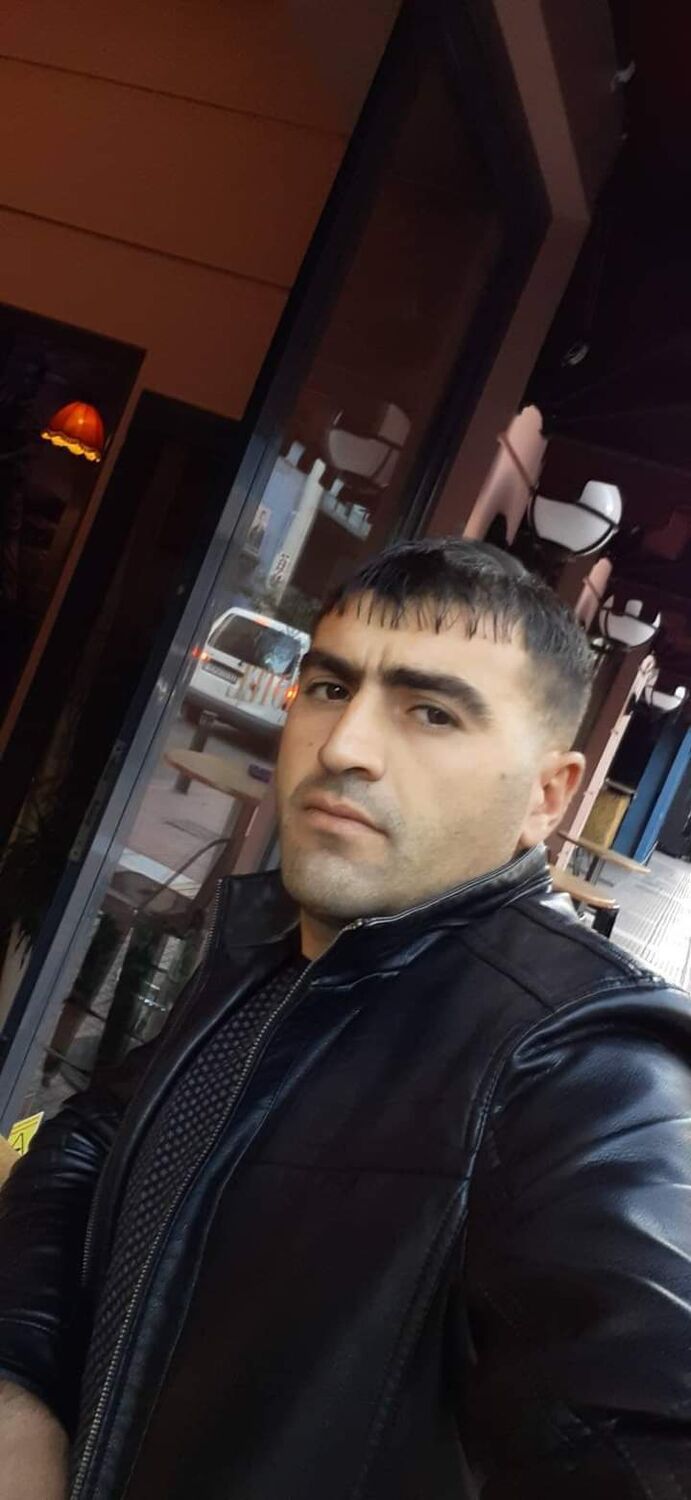  ,   Sarkis, 35 ,   ,   , c 