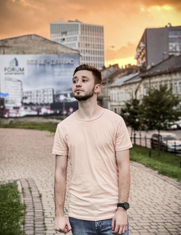  ,   Igor, 25 ,   ,   