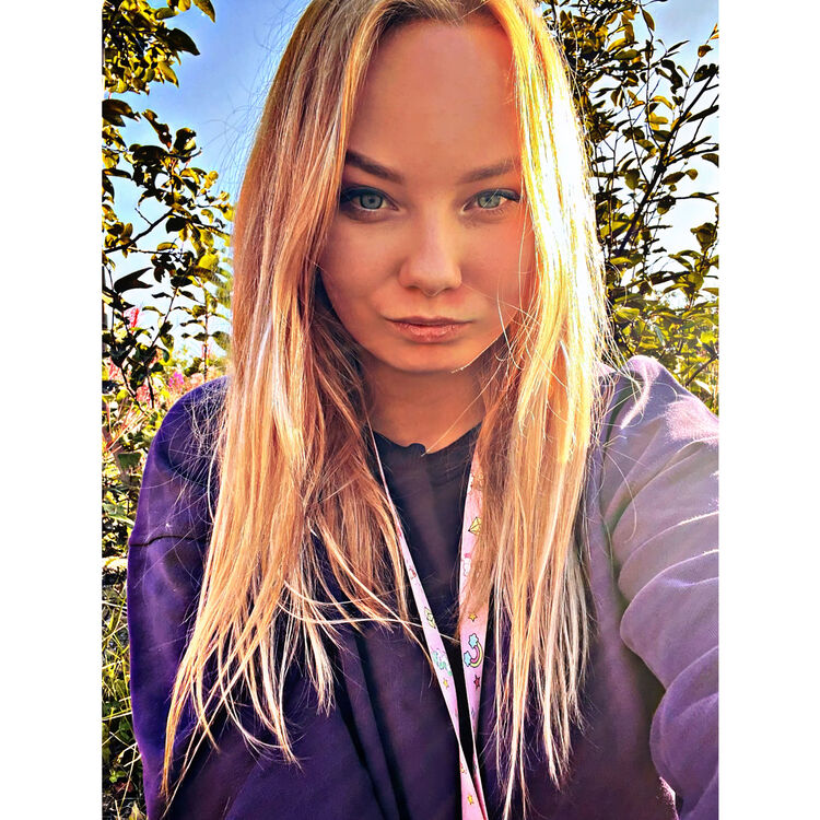  37469384  Daria, 23 ,    