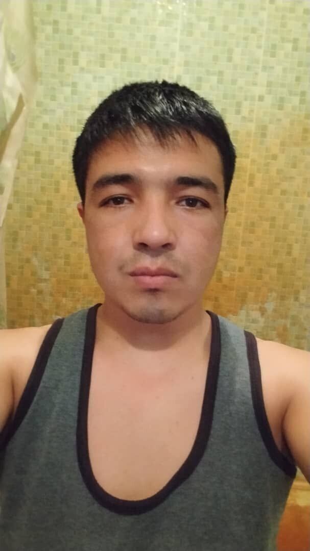  49017044  Nurbek, 32 ,    