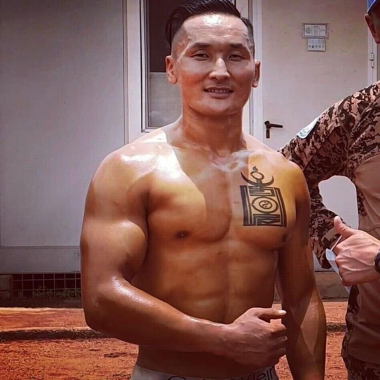  ,   Badgaa, 33 ,   ,   