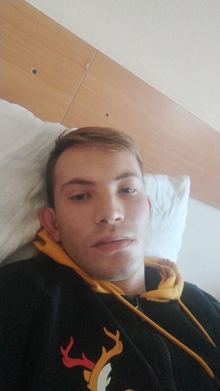  37979154  , 25 ,    