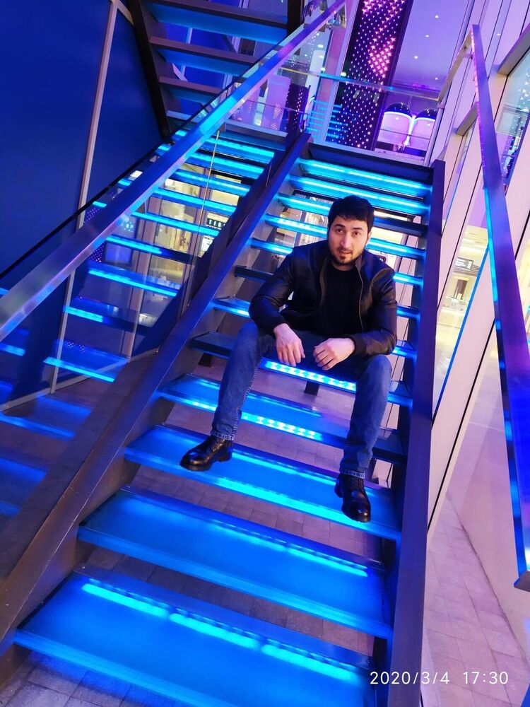  26600304  ZHORA, 37 ,    