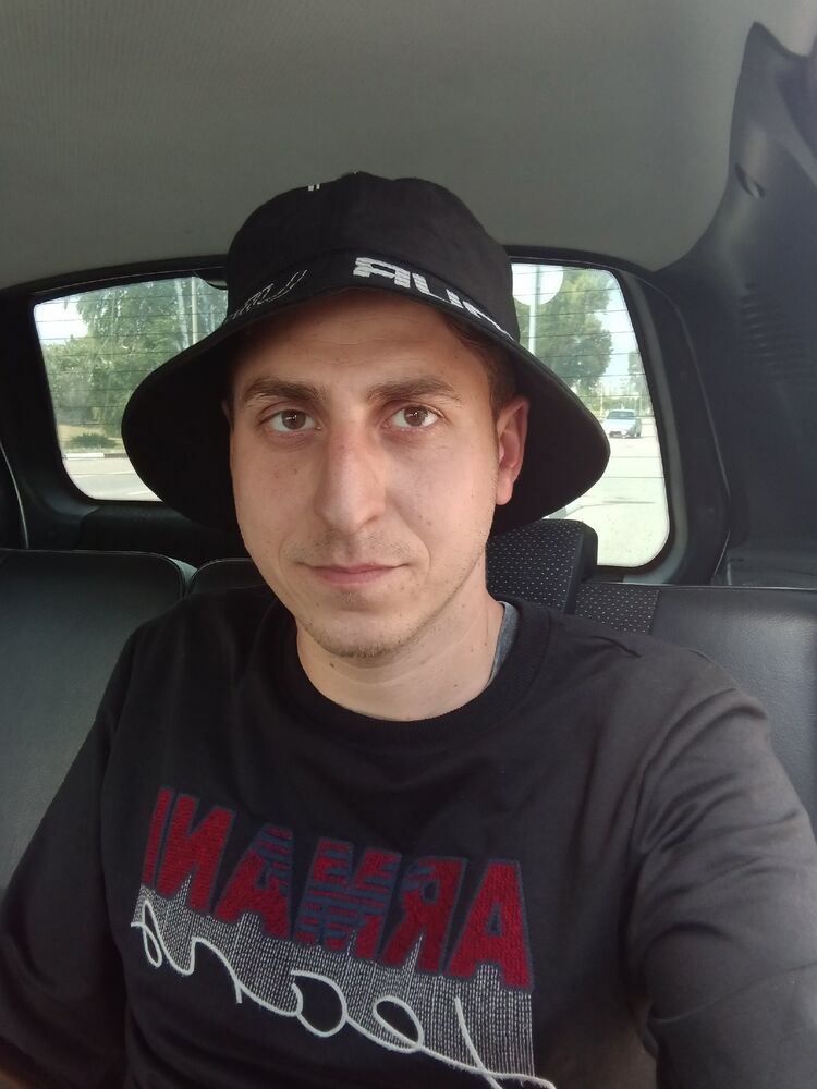  45909654  Vladimir, 29 ,    