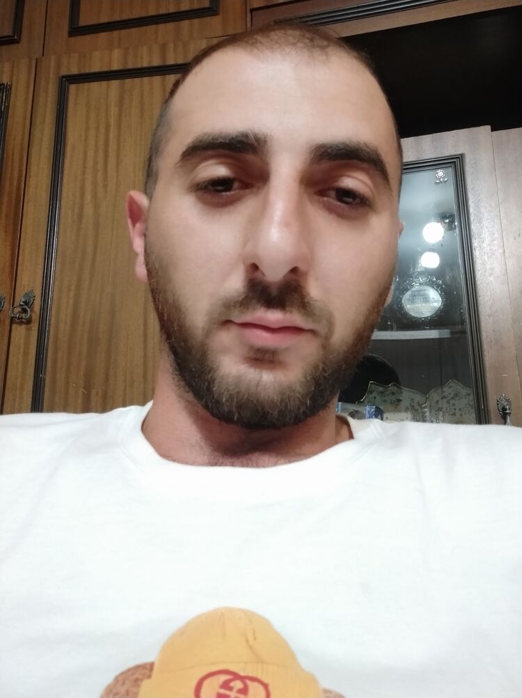  ,   Artur, 30 ,   ,   