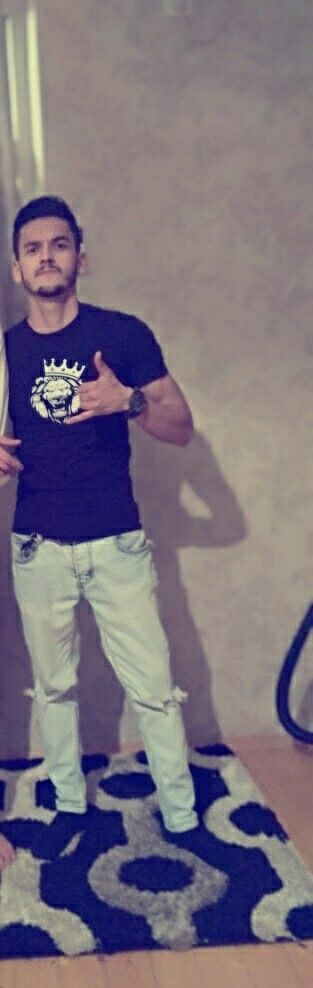  19892654  Rowhka, 30 ,    