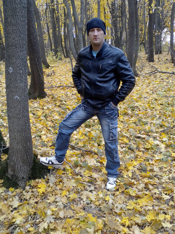  11817674  Sergei, 47 ,    