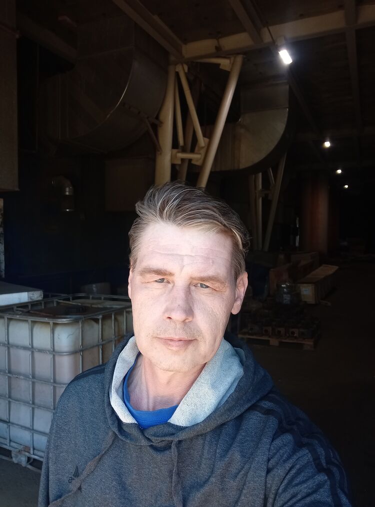  43383454  , 49 ,    