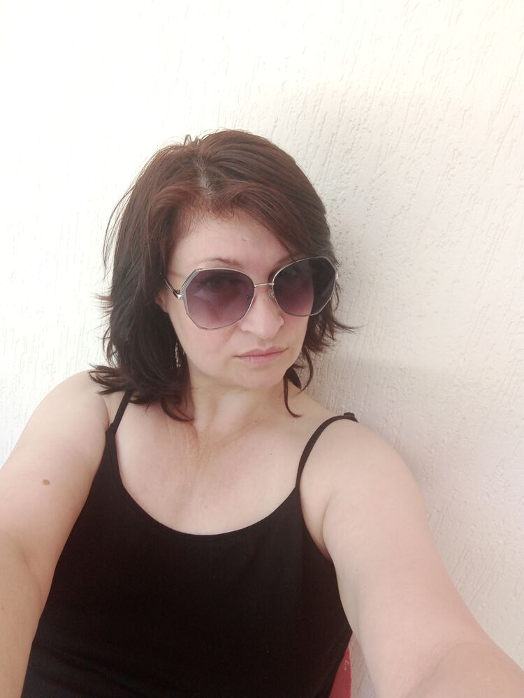  54043624  Lana, 44 ,    