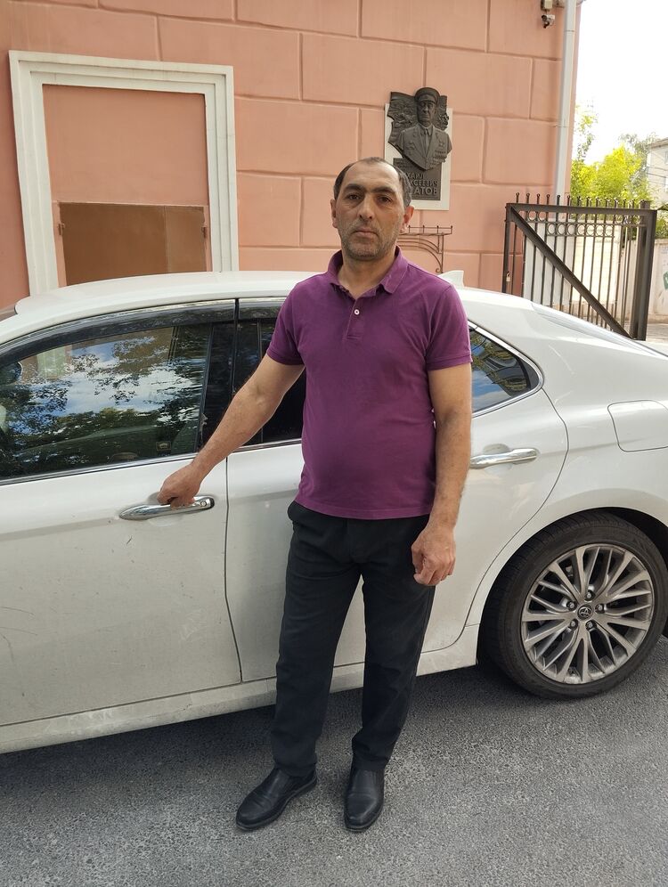  43476494  Asif, 42 ,    