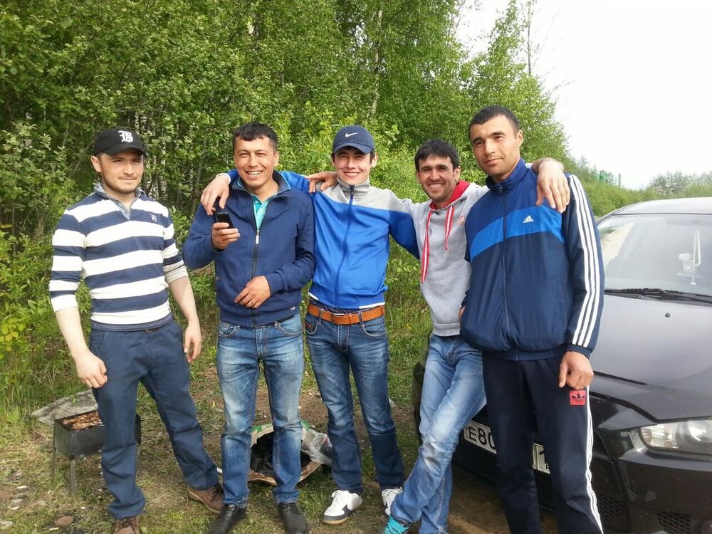  6111454  Iska, 37 ,    -
