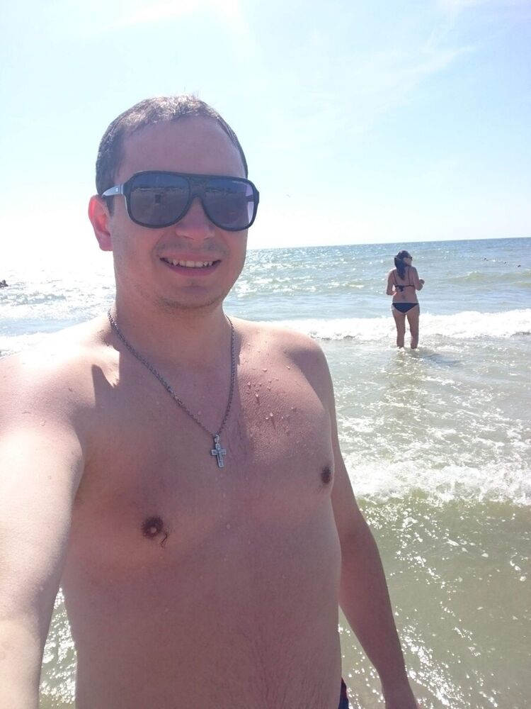  ,   Yaroslav, 32 ,   ,   , c 