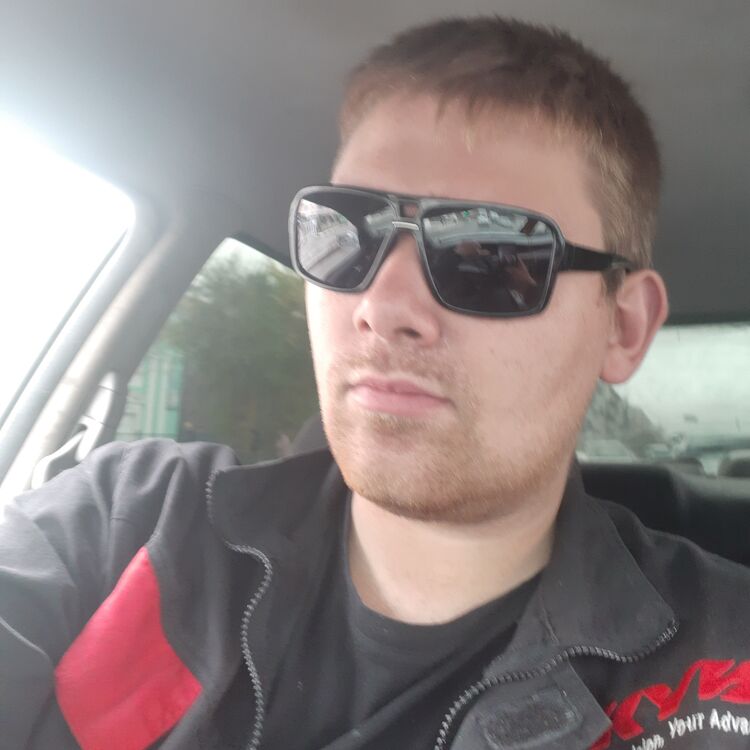  --,   Vladimir, 32 ,   ,   , c 