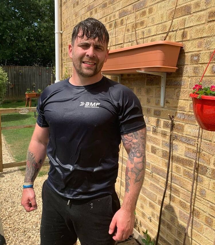 ���� 52332764 ������� Mark James, 46 ���, ���� ���������� � ����������