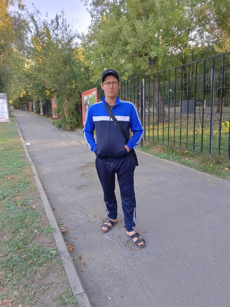  45785934  Hasan, 42 ,    --