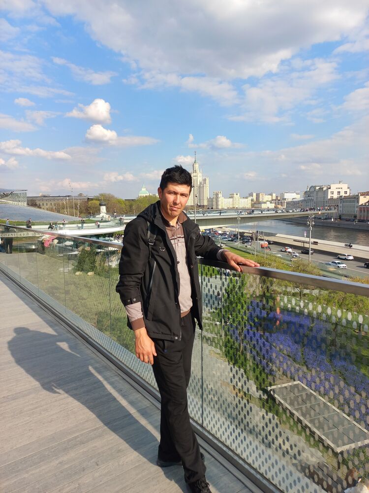  34218544  Bekzod, 38 ,    