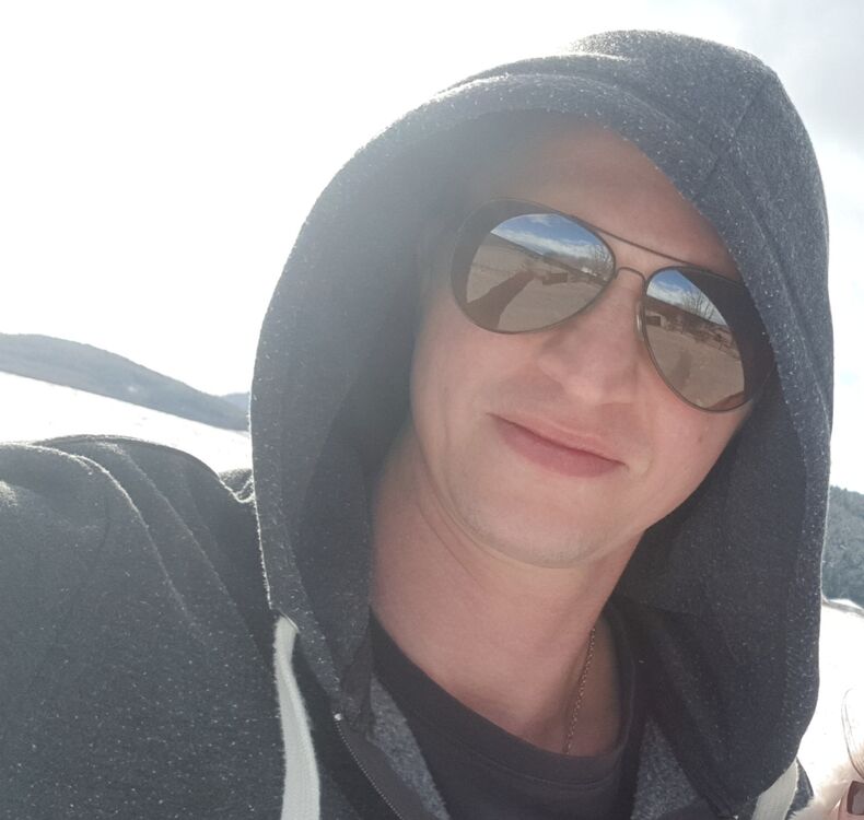  ,   Alex, 40 ,   