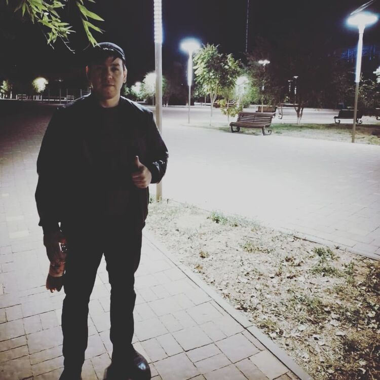 34506354  Islambek, 28 ,    