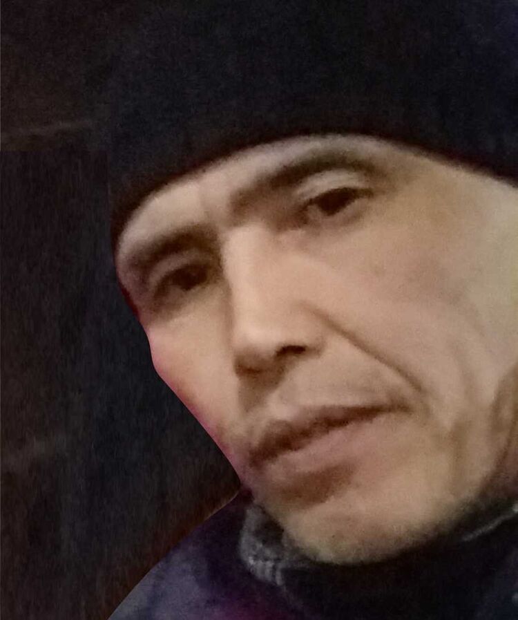 ,   Beka, 47 ,  