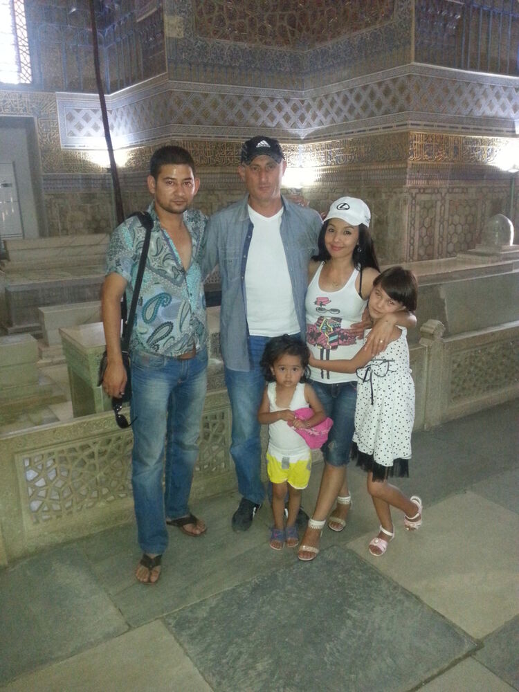  5712604  Sharof, 40 ,    