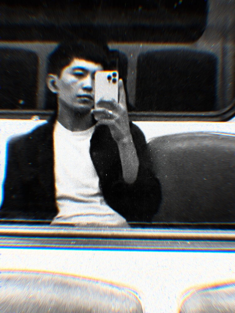  52488044  , 24 ,    