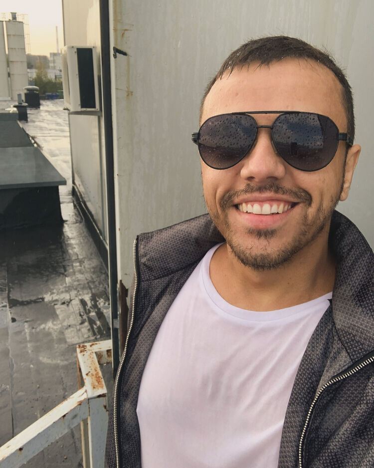  52443834  Ilya, 33 ,    