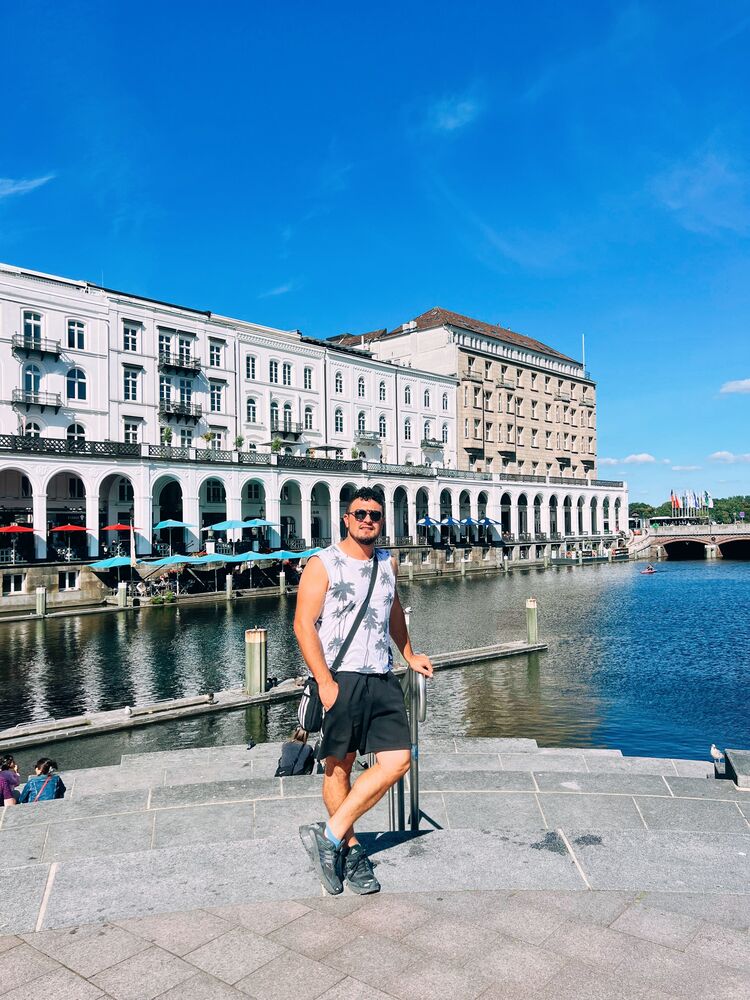 ���������� Podgorica, ���� ������� Isa, 33 ����, ������������ ��� ������, ����� � ���������