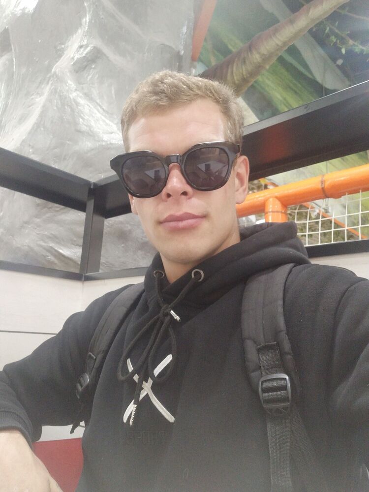  53691574  Vladislav, 22 ,    